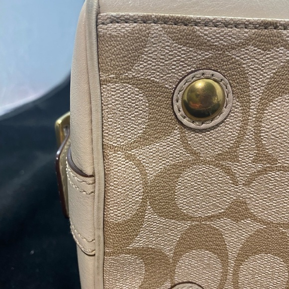 COACH Heritage Stripe Dome
Satchel 13198 Handbag. - Picture 16 of 17